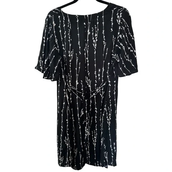 Black w/ White floral print midi dress by A New Day Size Medium - Picture 4 of 4